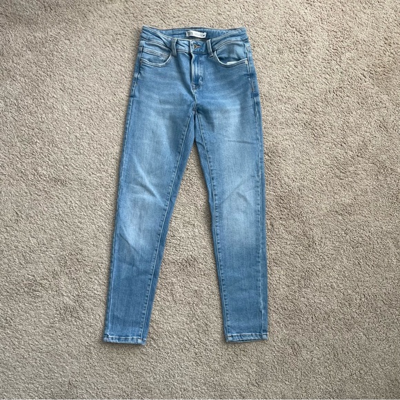 Bundle of Zara Skinny Jeans - Picture 2 of 7